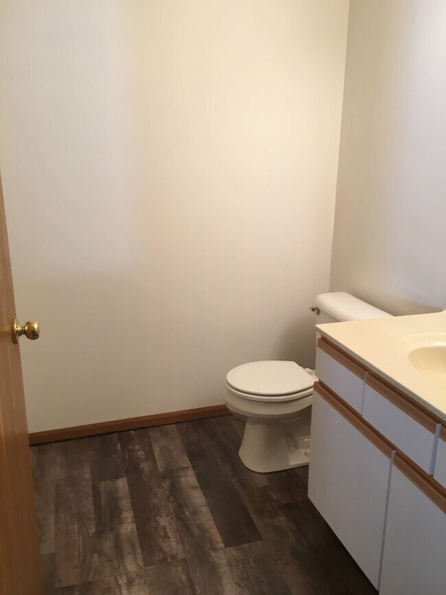 3146 Hidden Pl, Eau Claire, WI 54701 Townhome Rentals in Eau Claire