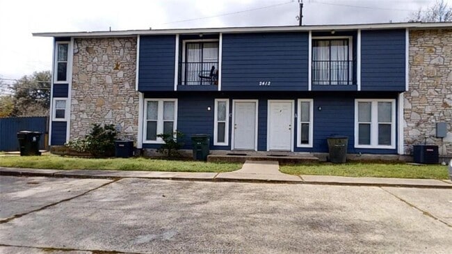 Building Photo - 2410 Toro Ln