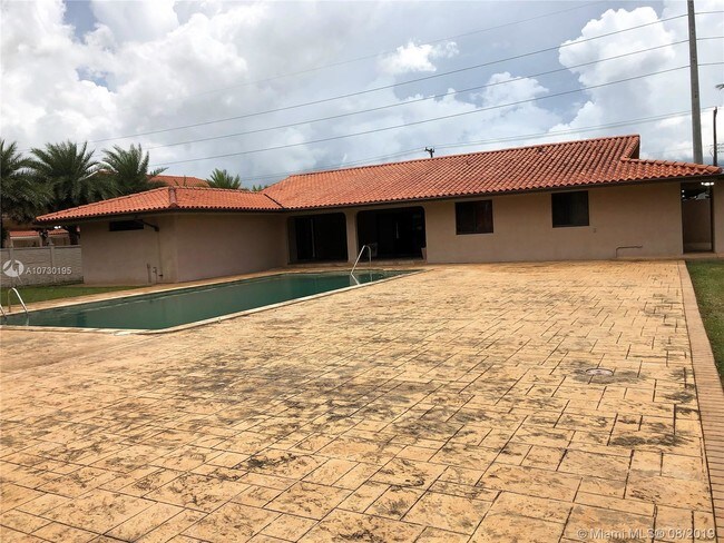 Foto del edificio - 8225 SW 2nd St