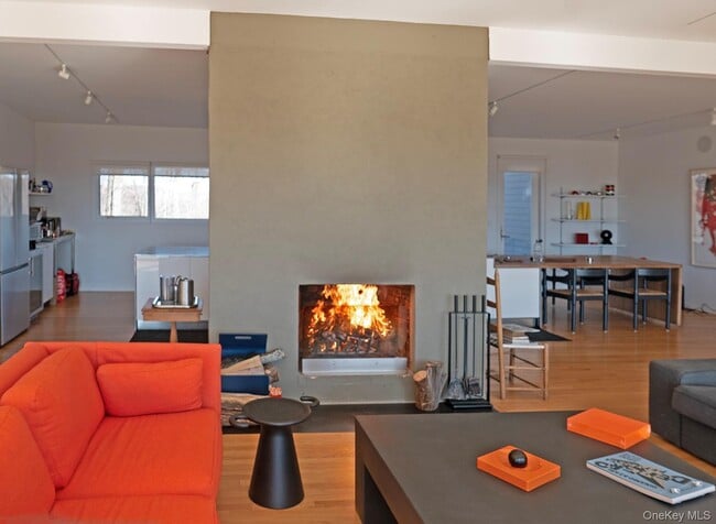 Building Photo - 387 Tishauser Rd