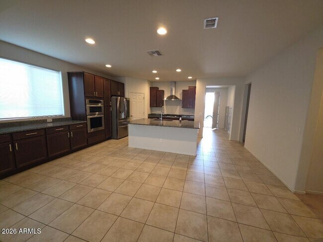 Foto del edificio - 16416 W Cottontail Ln