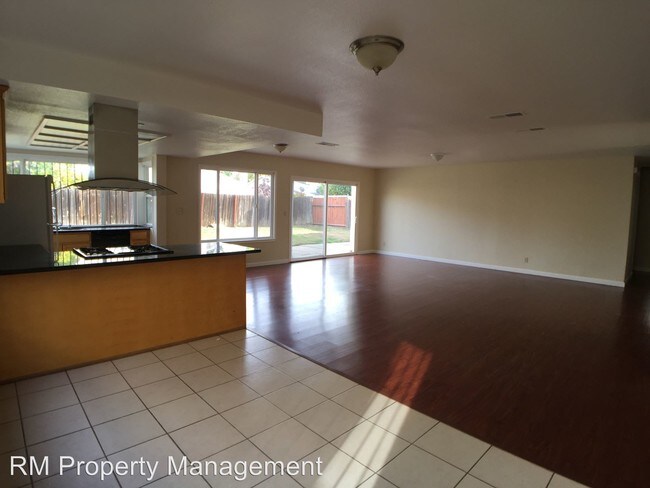 Building Photo - 4 br, 2 bath House - 7385 Winnett Way