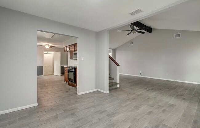 Building Photo - 4805 Fern Forest Cir