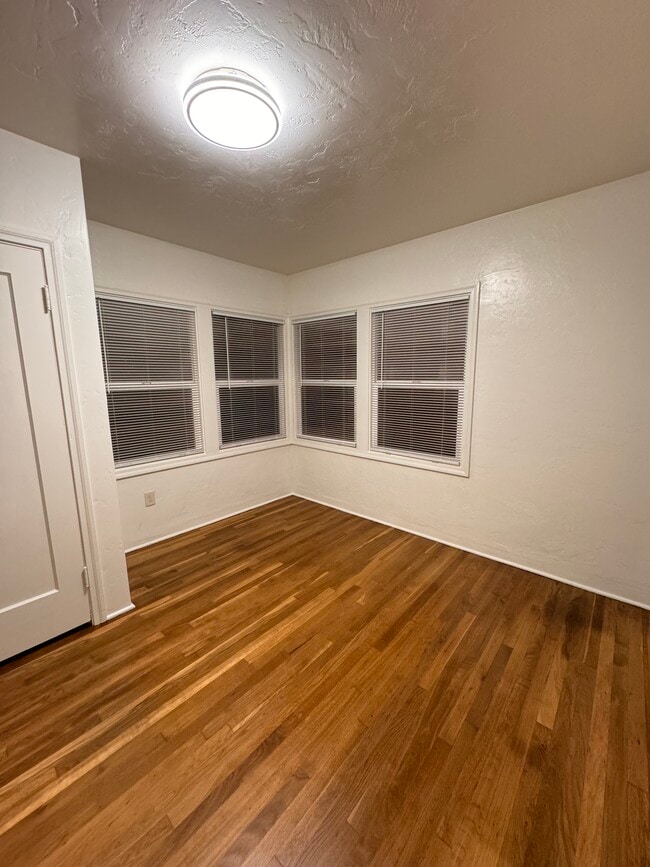 Building Photo - 20 Burchell Ave