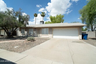 Building Photo - 3642 W Carla Vista Dr