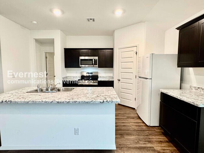 Foto del edificio - 707 N Dogwood Ave