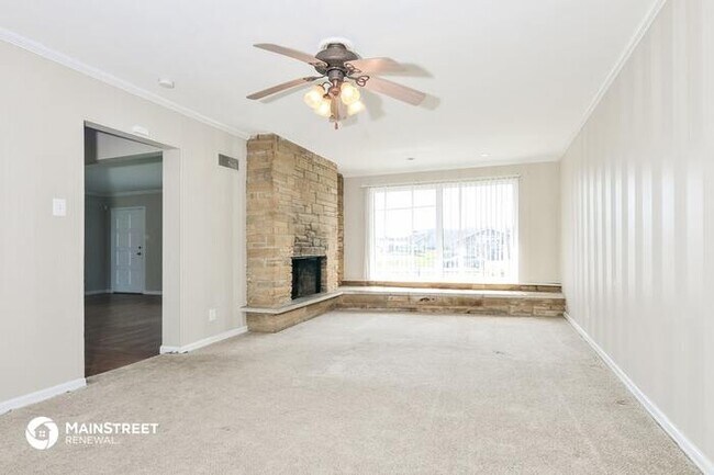 Building Photo - 36 Renee Dr, Florissant, MO 63033