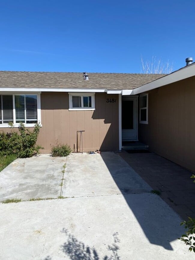 Building Photo - 3481 Indian Dr
