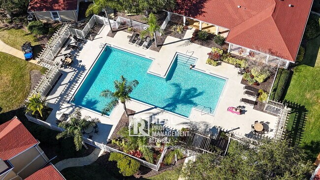 Foto del edificio - 9481 Highland Oak Dr