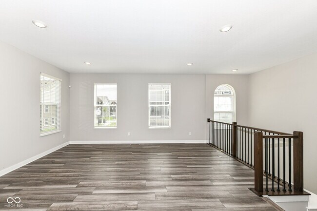 Building Photo - 6898 Sunstone Pl