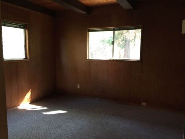 Foto del edificio - 38047 Peterson Rd