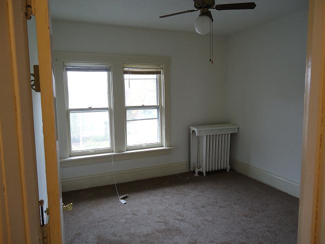 Building Photo - 310 N Elm St