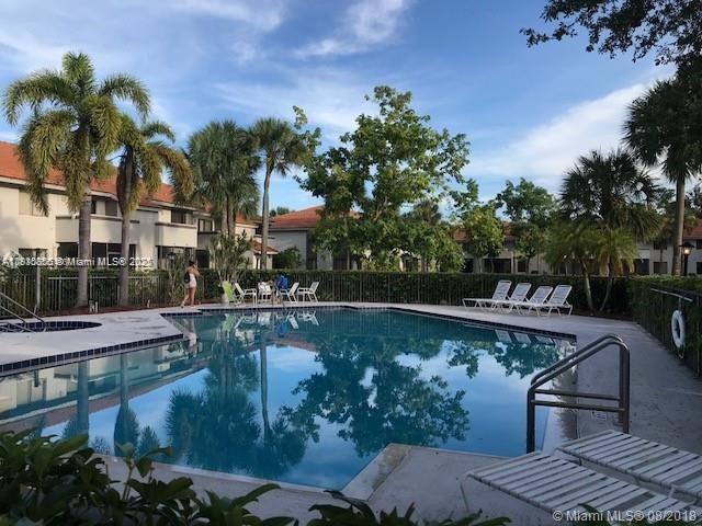 Foto del edificio - 3212 Coral Lake Ln
