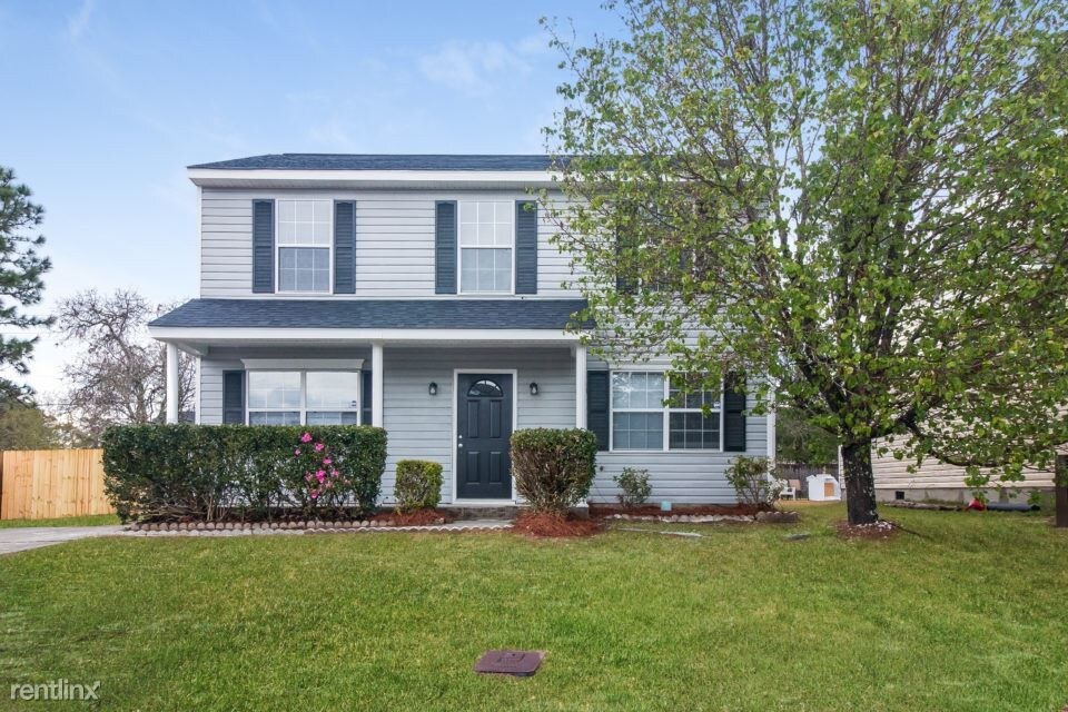 Primary Photo - 438 Oakbrook Village Rd