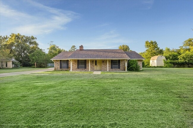 Building Photo - 1307 Southern Hills Rd