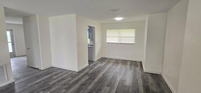 Building Photo - 21519 Eldred Ave