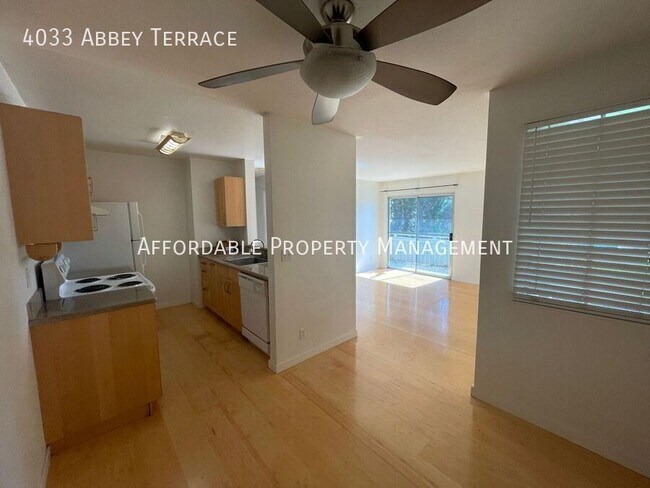 Foto del edificio - 4033 Abbey Terrace