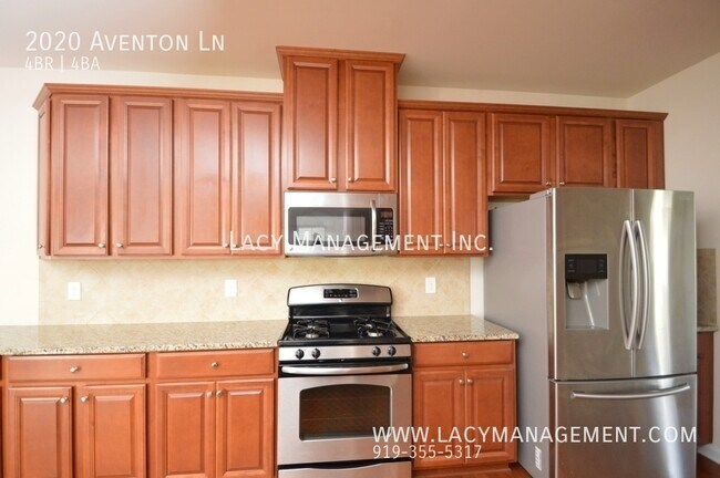 Building Photo - 2020 Aventon Ln