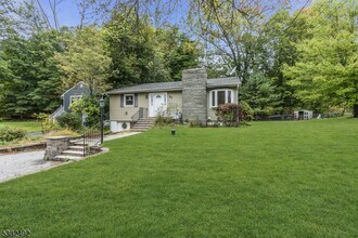 Building Photo - 55 Orchard Dr