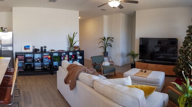 Building Photo - 3305 Kaufman Ct