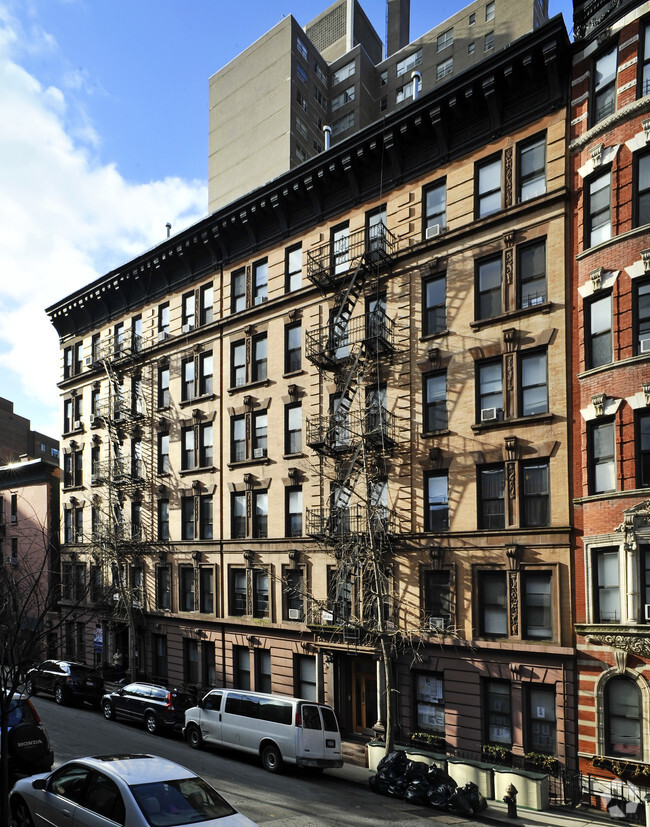 Building Photo - 344-348 E 18th St