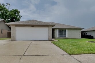 Building Photo - 14831 Waterside Dr