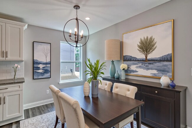 Foto del edificio - 686 Russell St