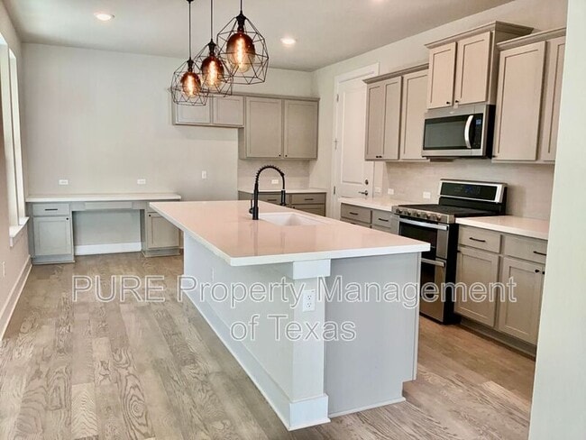 Foto del edificio - 8315 Laughlin Ln