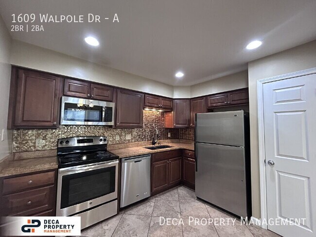 Building Photo - 1609 Walpole Dr