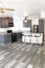 Building Photo - 202 Bruce Way