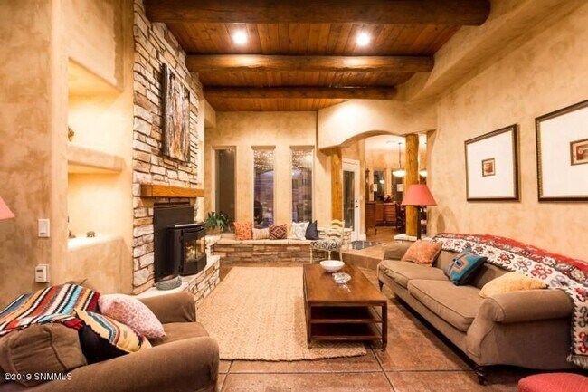 Foto del edificio - Gorgeous home in Sonoma Ranch / Pool