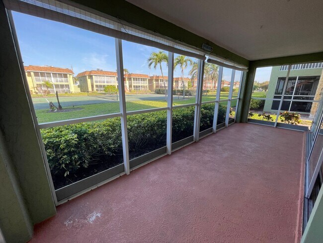 Foto del edificio - ANNUAL RENTAL - 2 BED / 2 BATH AT SORRENTO...
