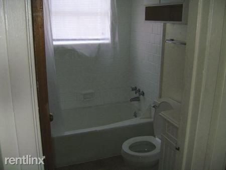 Building Photo - 408 Wellborn Rd N