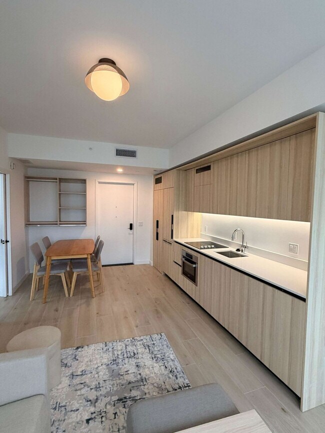 Foto del edificio - 225 N Miami Ave