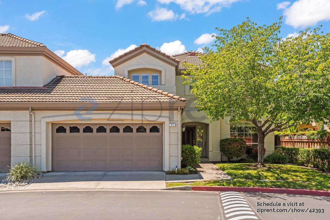 Foto principal - 914 Vista Pointe Dr