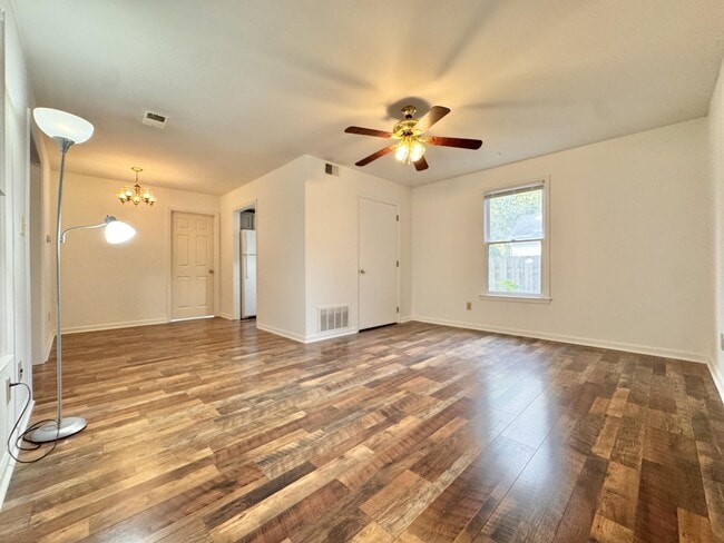 Building Photo - 375 S Upper St