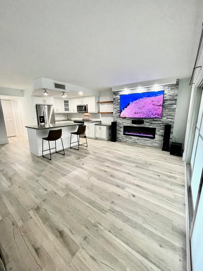 Building Photo - 342 Southwind Dr