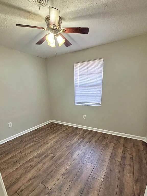 Foto del edificio - 3602 Kinglet Ct