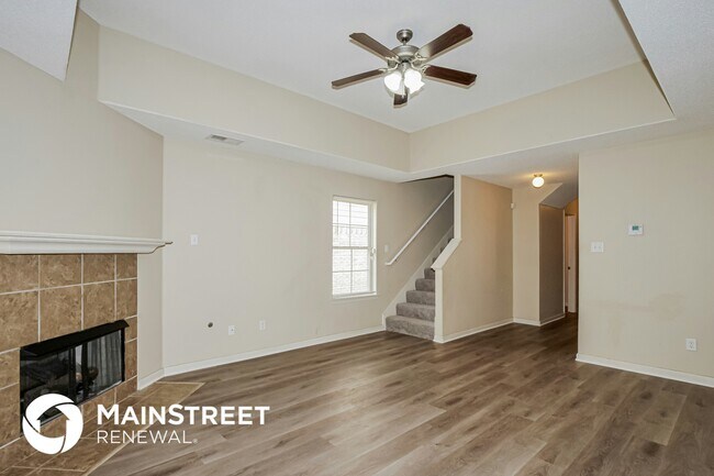 Foto del edificio - 7399 Brentlawn Dr