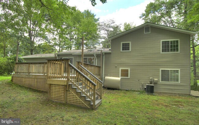 Building Photo - 2405 Earlsgate Ct