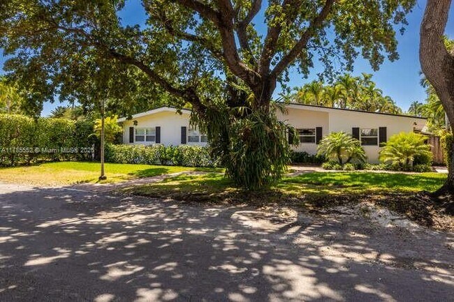 Foto del edificio - 1230 NE 91st Terrace