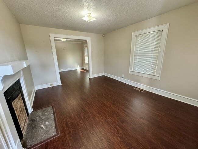 Foto del edificio - Coming Soon!