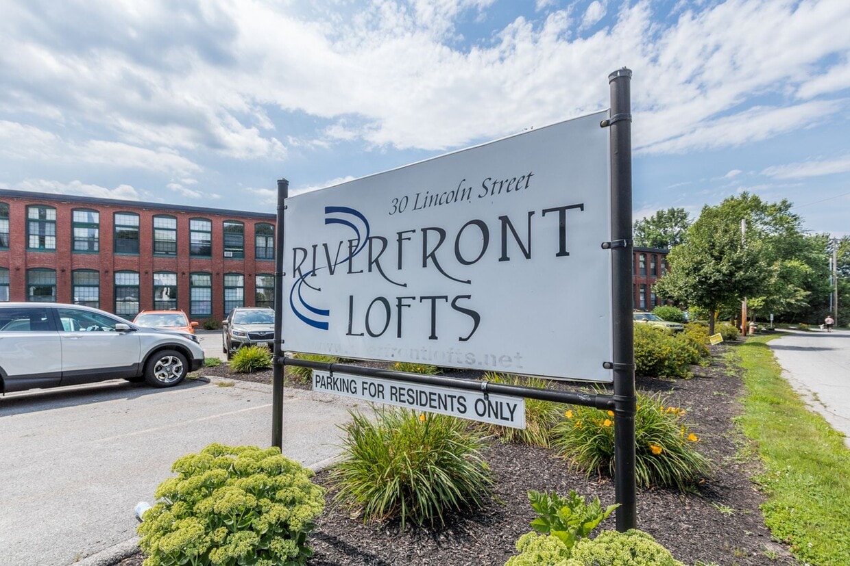 Westbrook 1BD/1BA Condo at Riverfront Loft... - Westbrook 1BD/1BA Condo at Riverfront Loft...