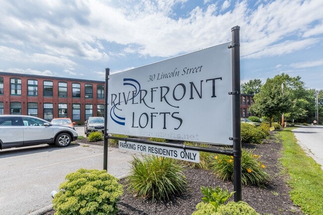 Westbrook 1BD/1BA Condo at Riverfront Loft... - Westbrook 1BD/1BA Condo at Riverfront Loft...