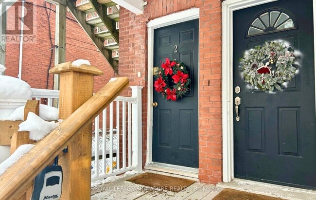 Building Photo - 156 Elgin St E