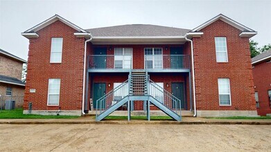 Building Photo - 1507 Hollow Hill Dr
