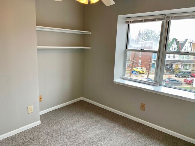 Foto del edificio - 3206 Dawson Street Units1-3