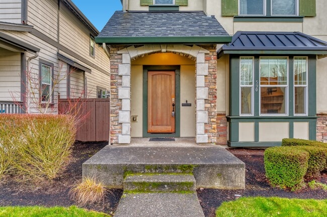 Photo - 590 SW 199th Ave House