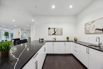 Building Photo - 4521 San Felipe St