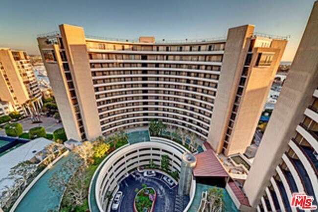 Foto del edificio - 4314 Marina City Dr